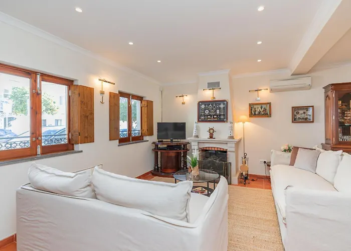 Casa Nautica, Town Center *