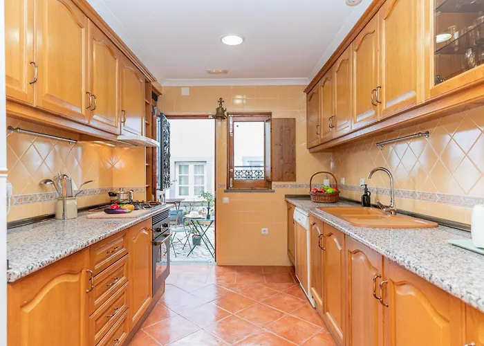 Casa Nautica, Town Center