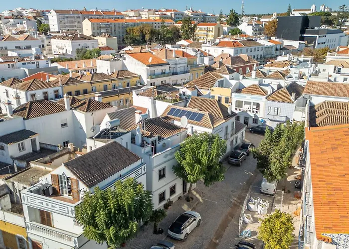 Casa Nautica, Town Center